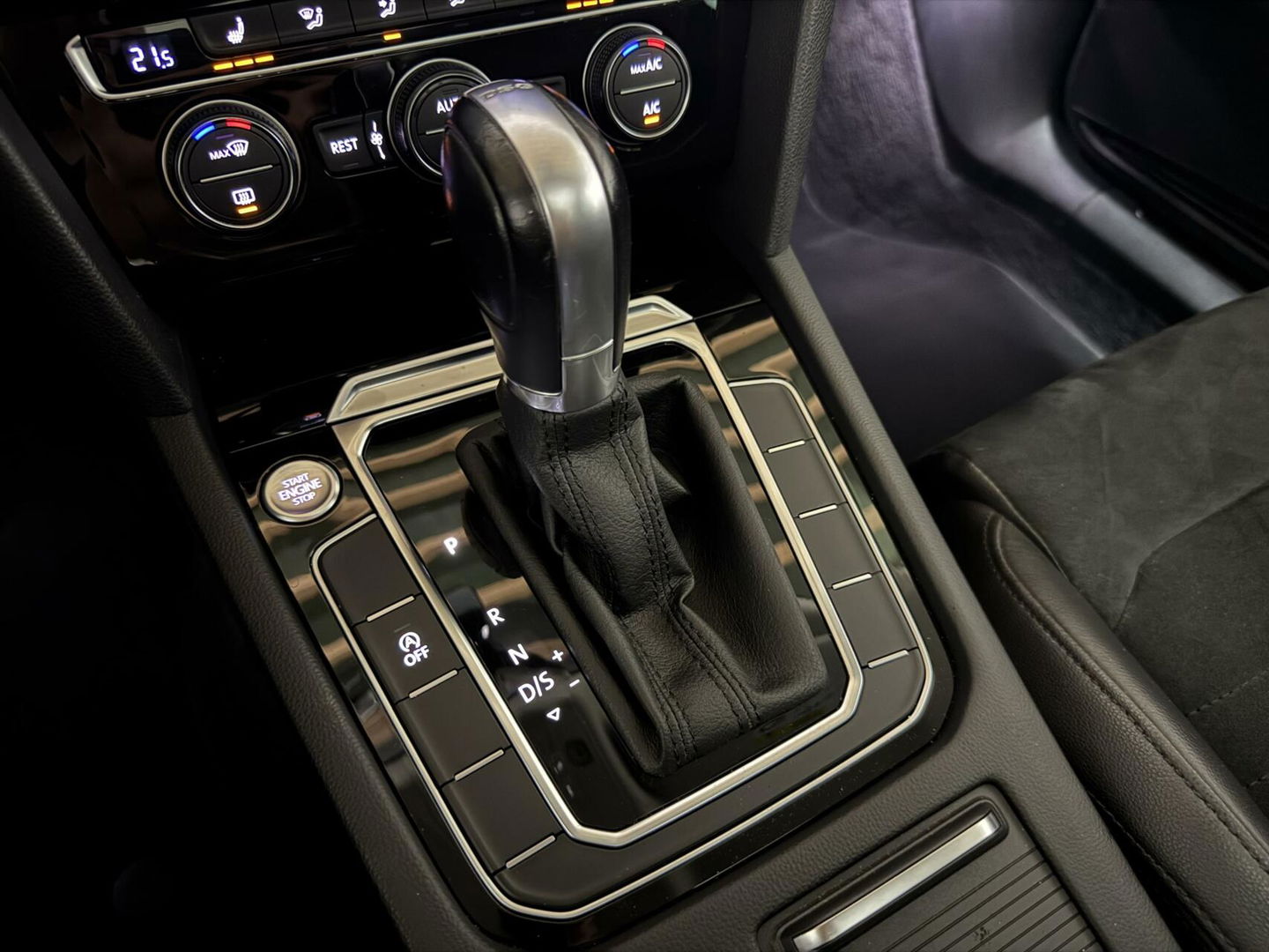 Volkswagen Passat Variant 1.4 TSI R-Line Pano Virtual CarPlay Trekh. NAP