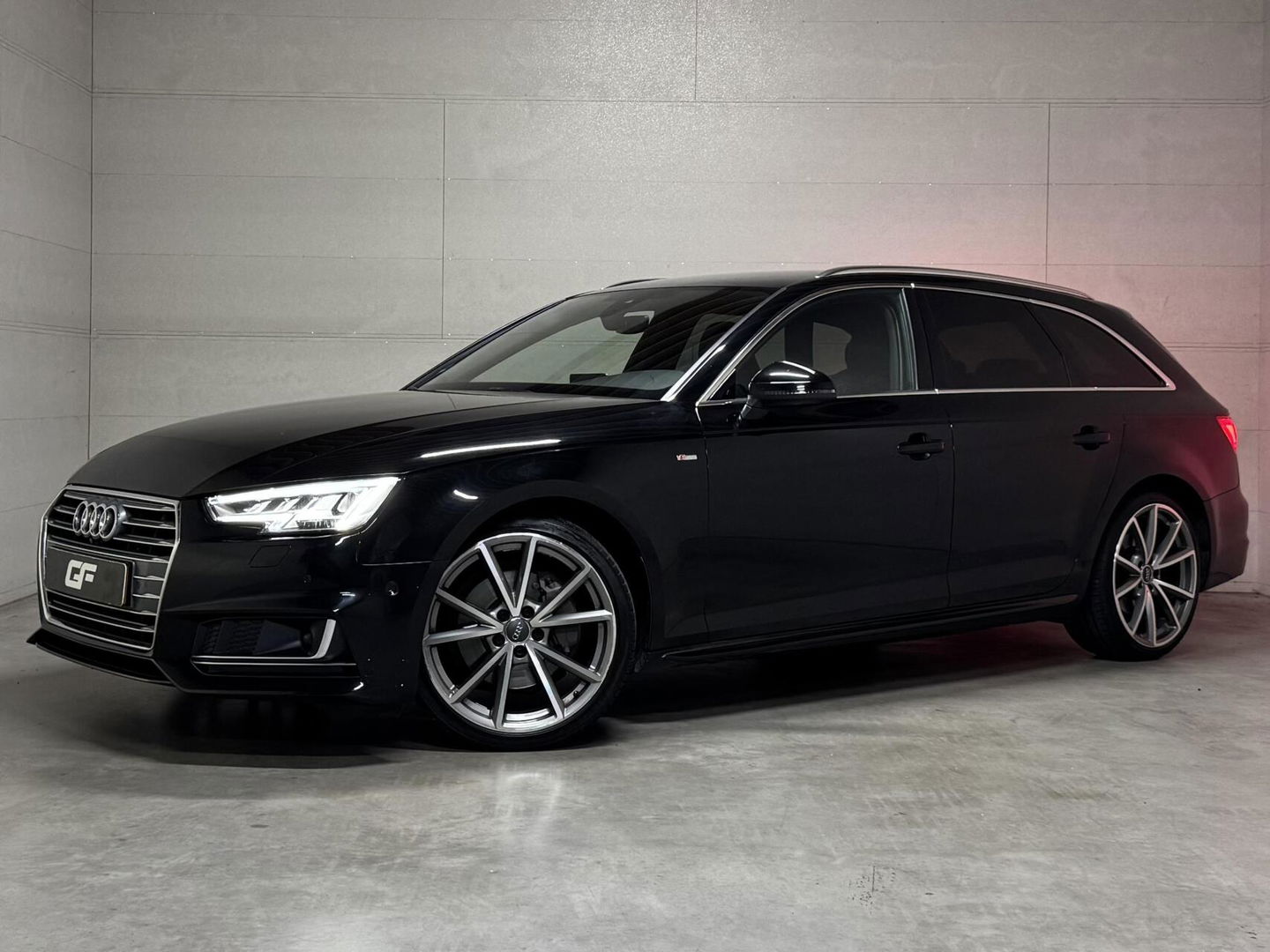 Audi A4 Avant 2.0 TDI S-Line Virtual RS-Seats Sfeer Carplay 360°