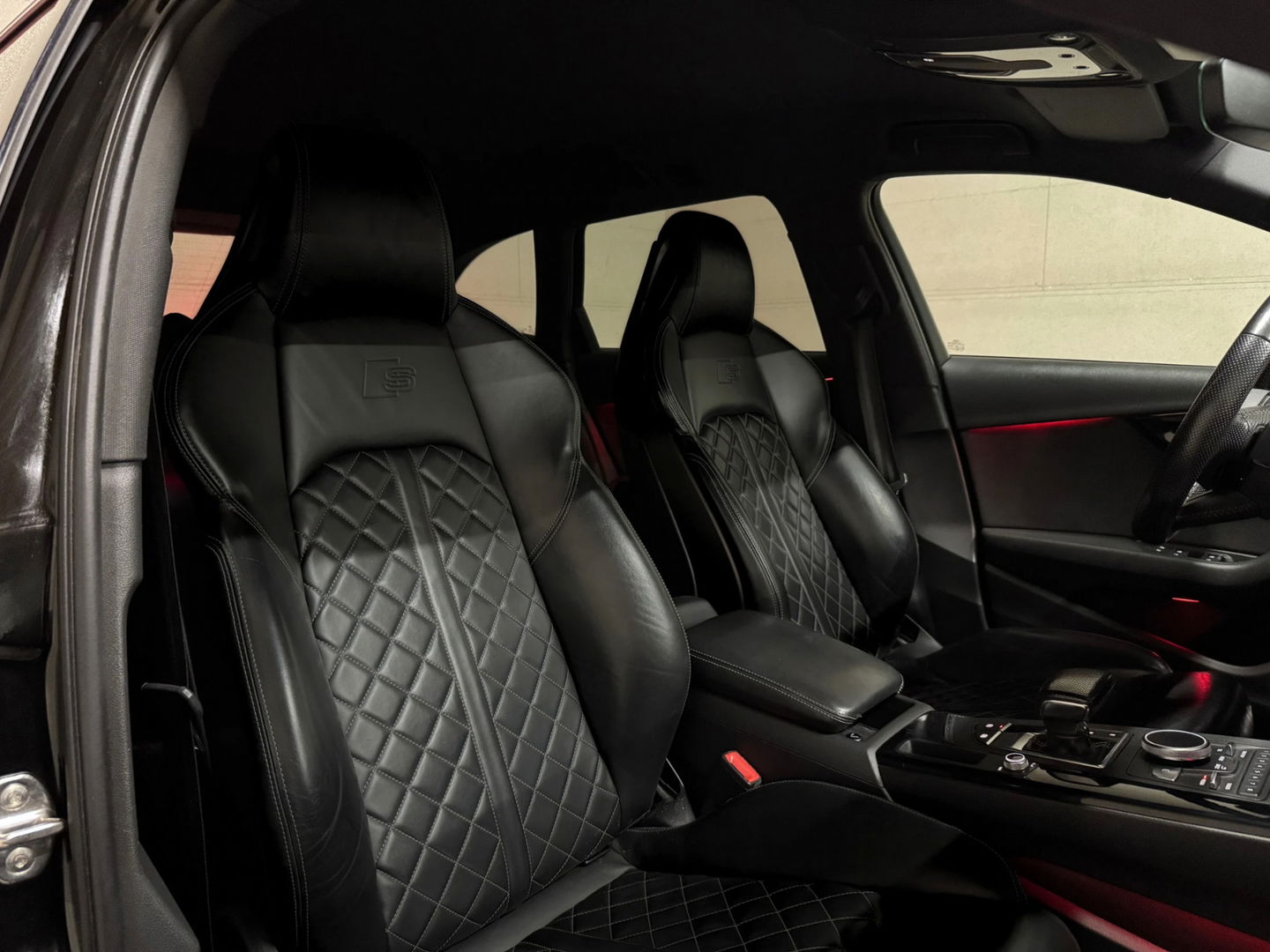 Audi A4 Avant 2.0 TDI S-Line Virtual RS-Seats Sfeer Carplay 360°