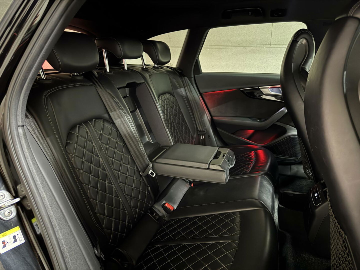 Audi A4 Avant 2.0 TDI S-Line Virtual RS-Seats Sfeer Carplay 360°