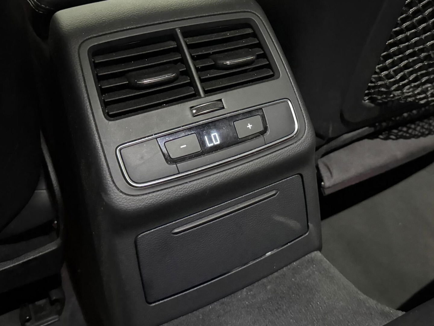 Audi A4 Avant 2.0 TDI S-Line Virtual RS-Seats Sfeer Carplay 360°