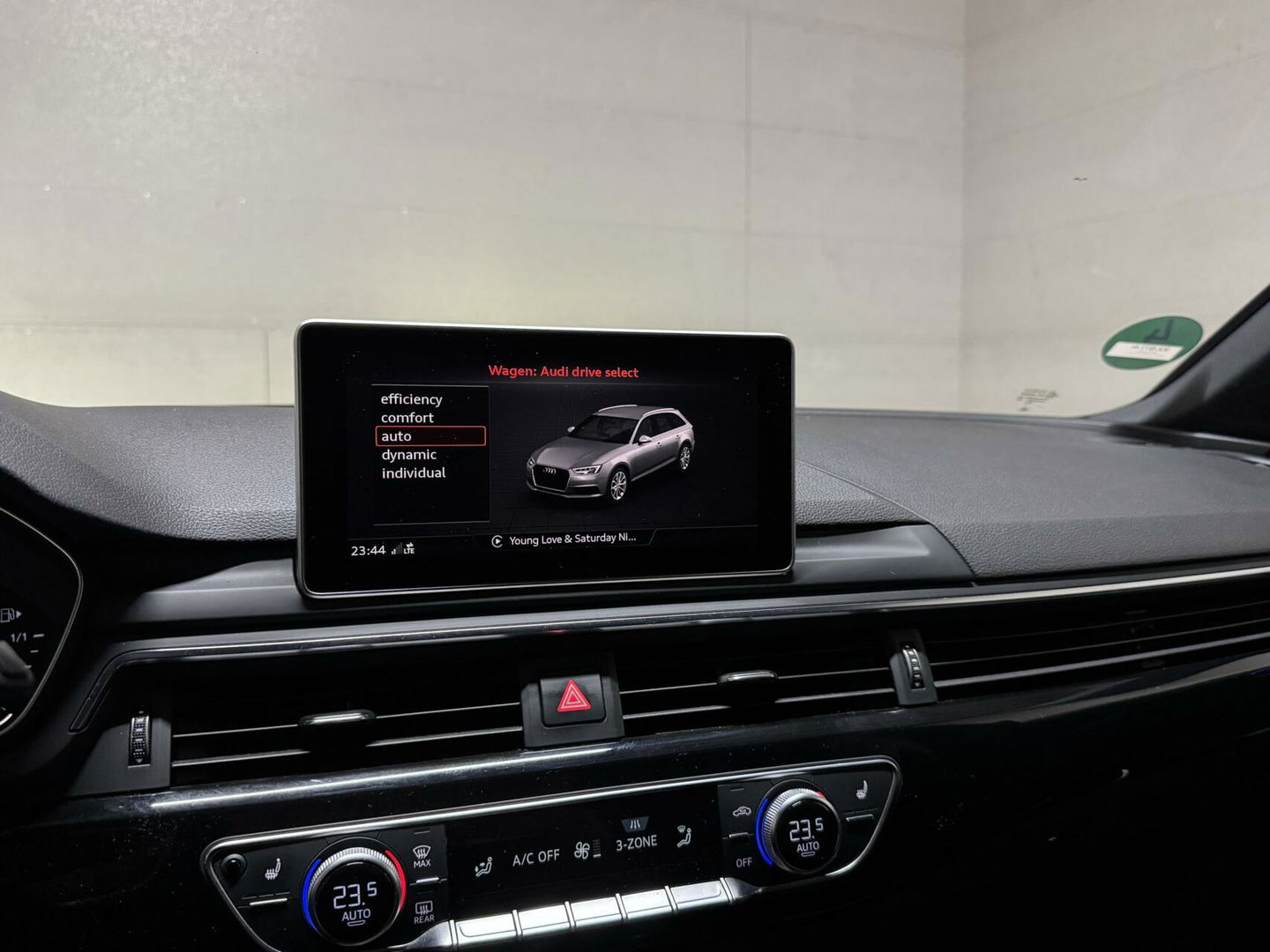 Audi A4 Avant 2.0 TDI S-Line Virtual RS-Seats Sfeer Carplay 360°