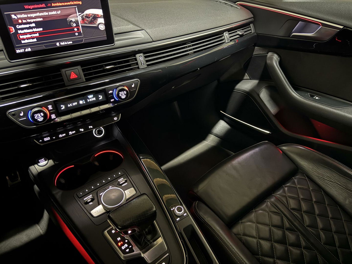 Audi A4 Avant 2.0 TDI S-Line Virtual RS-Seats Sfeer Carplay 360°