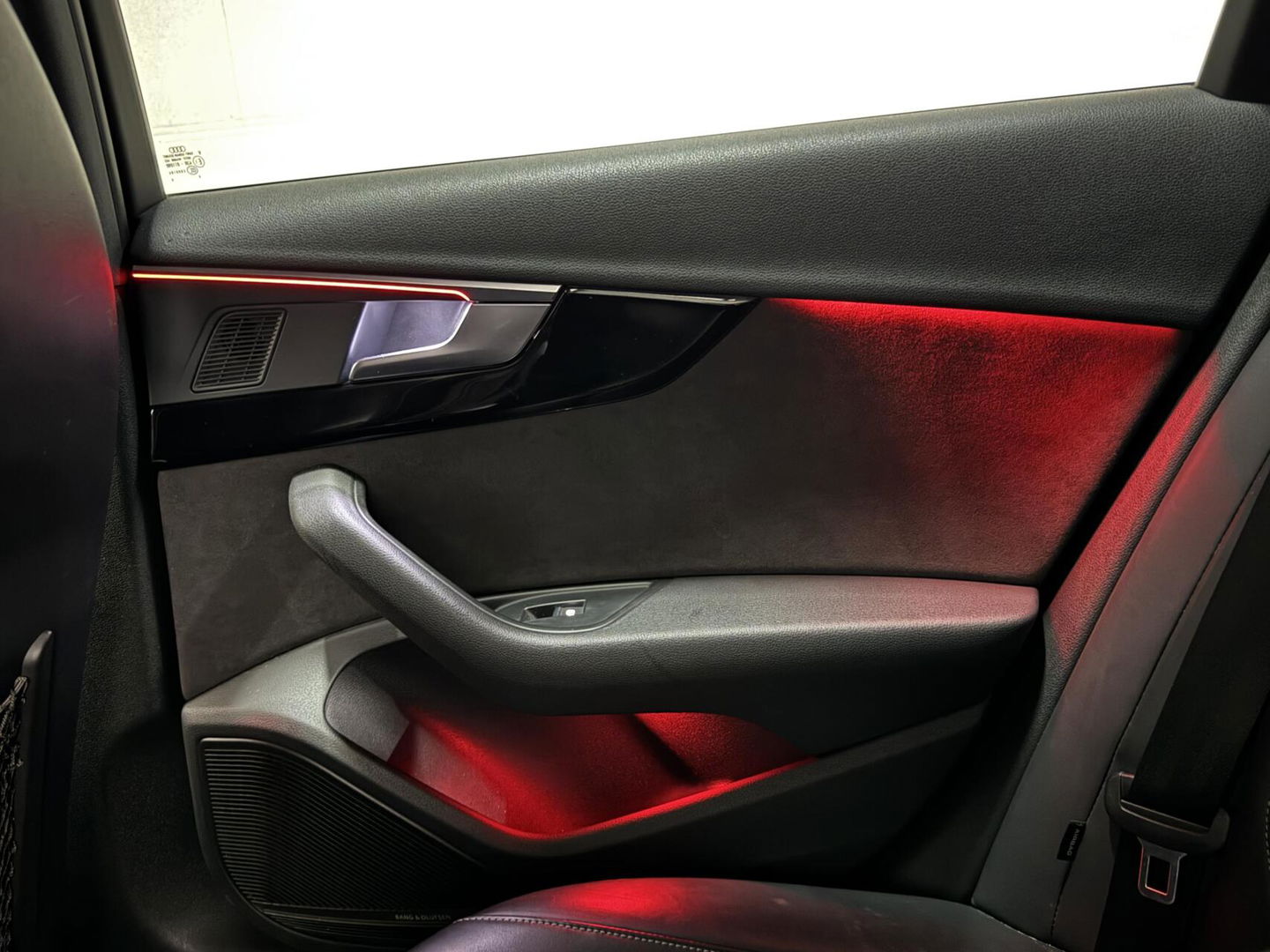 Audi A4 Avant 2.0 TDI S-Line Virtual RS-Seats Sfeer Carplay 360°