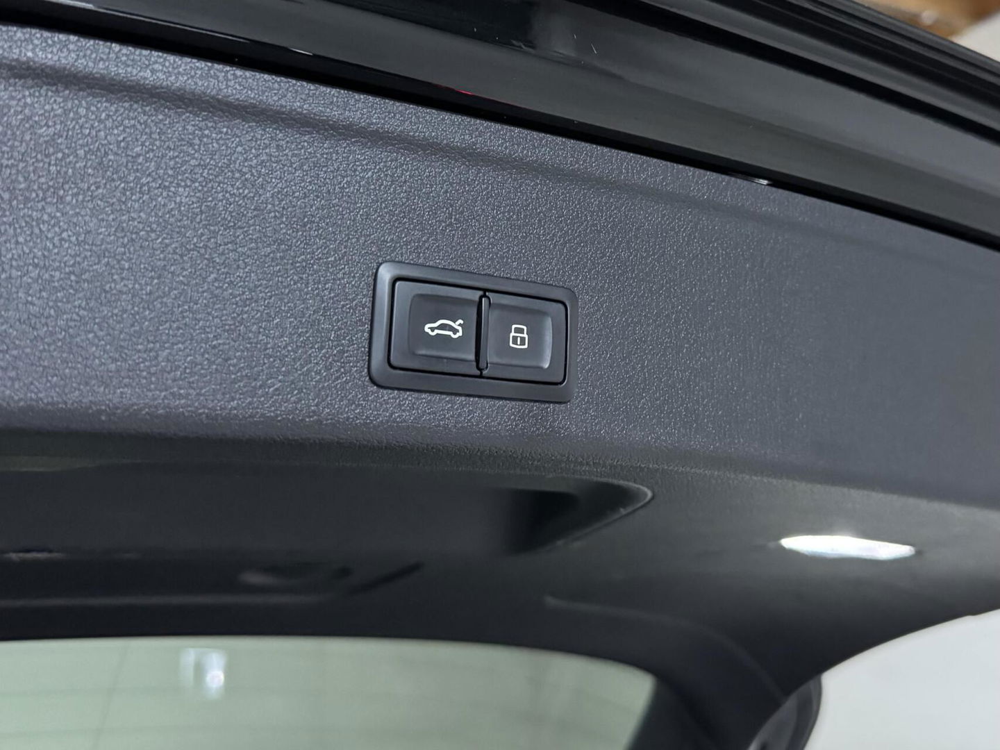 Audi A4 Avant 2.0 TDI S-Line Virtual RS-Seats Sfeer Carplay 360°