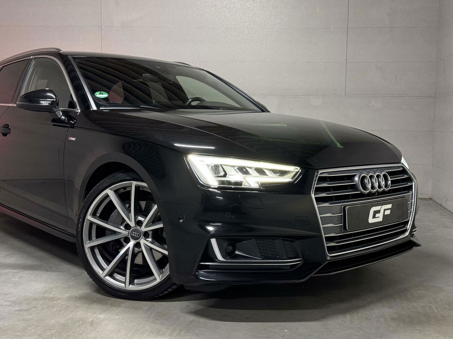 Audi A4 Avant 2.0 TDI S-Line Virtual RS-Seats Sfeer Carplay 360°