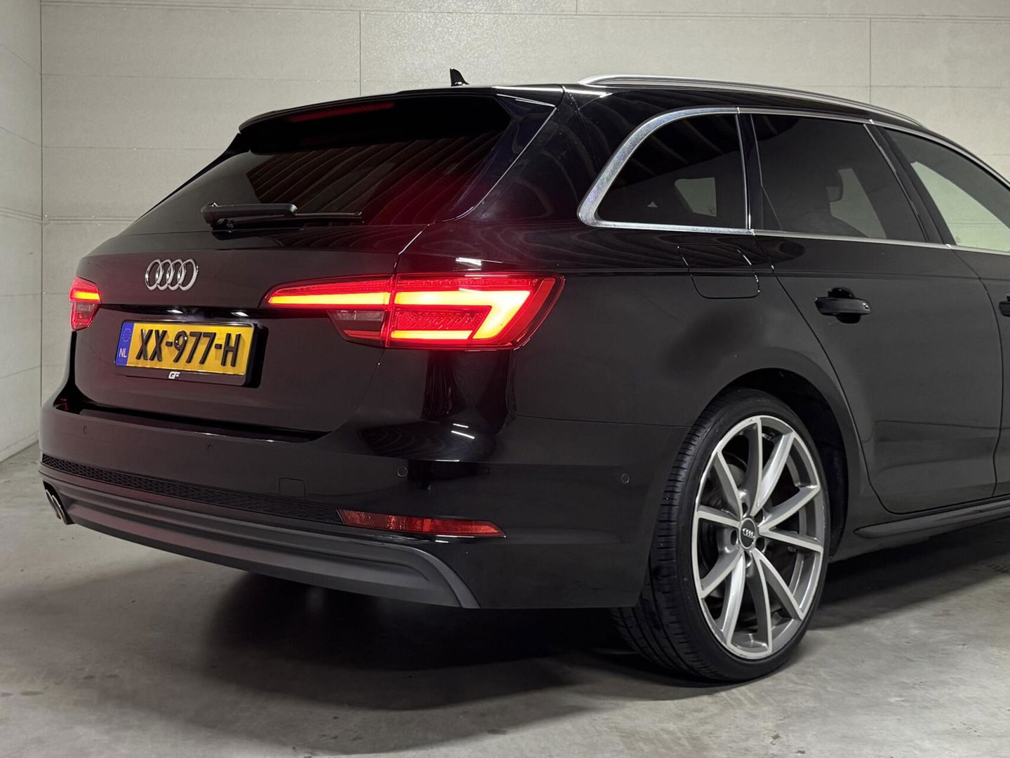 Audi A4 Avant 2.0 TDI S-Line Virtual RS-Seats Sfeer Carplay 360°