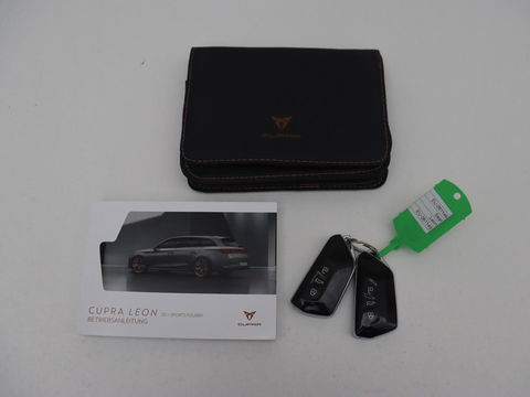 CUPRA Leon 1.4 TSI eHybrid PHEV | Panoramadak | Stoel & stuurverwarming | Carplay | Navigatie | Parkeerhulp | Sportstoelen | Digital Cockpit | Half leder | Plug In