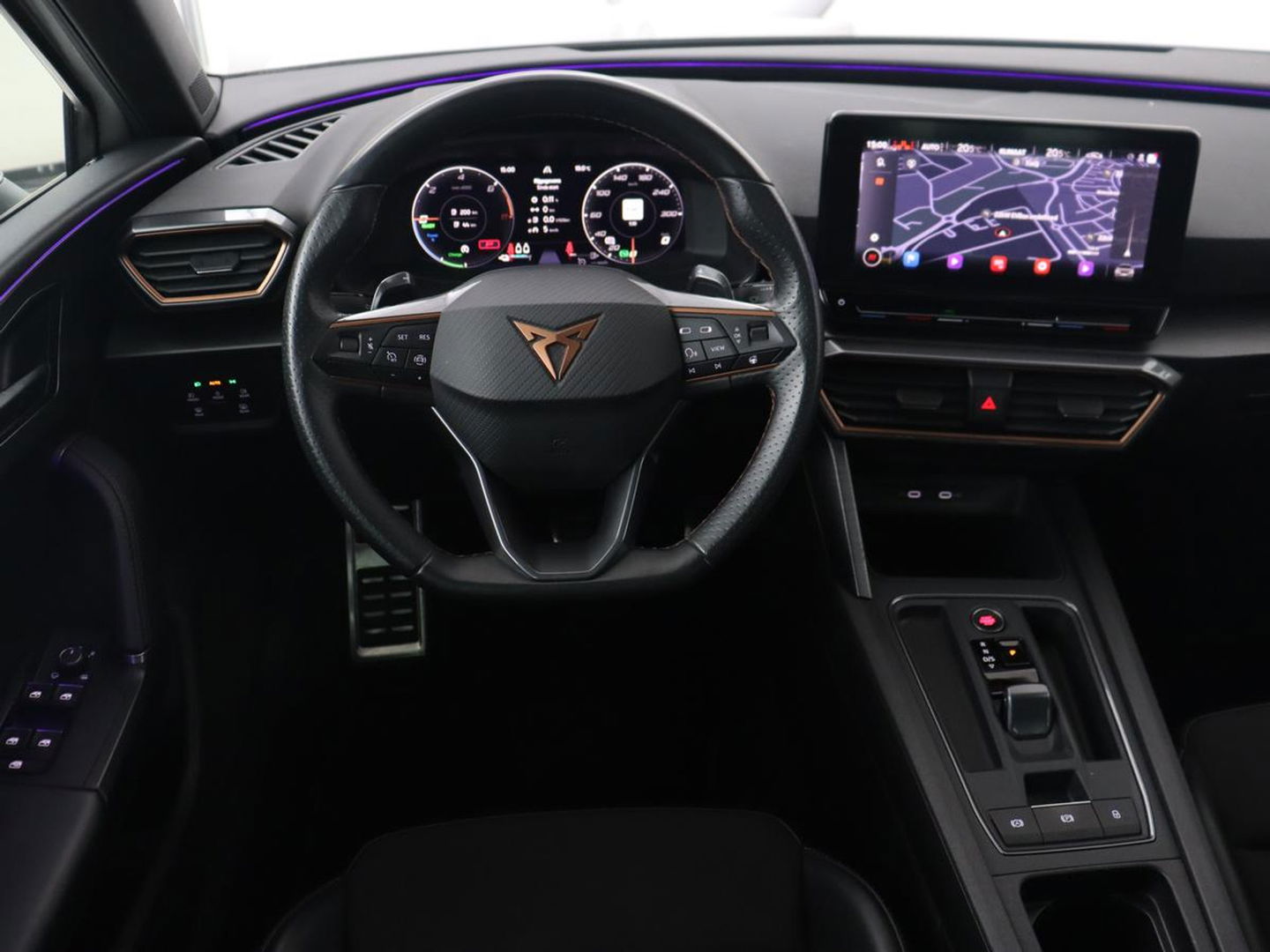 CUPRA Leon 1.4 TSI eHybrid PHEV | Panoramadak | Stoel & stuurverwarming | Carplay | Navigatie | Parkeerhulp | Sportstoelen | Digital Cockpit | Half leder | Plug In
