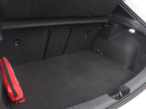 CUPRA Leon 1.4 TSI eHybrid PHEV | Panoramadak | Stoel & stuurverwarming | Carplay | Navigatie | Parkeerhulp | Sportstoelen | Digital Cockpit | Half leder | Plug In