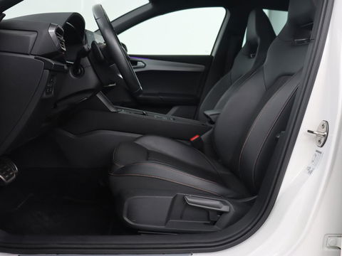 CUPRA Leon 1.4 TSI eHybrid PHEV | Panoramadak | Stoel & stuurverwarming | Carplay | Navigatie | Parkeerhulp | Sportstoelen | Digital Cockpit | Half leder | Plug In