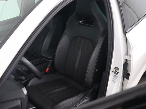 CUPRA Leon 1.4 TSI eHybrid PHEV | Panoramadak | Stoel & stuurverwarming | Carplay | Navigatie | Parkeerhulp | Sportstoelen | Digital Cockpit | Half leder | Plug In