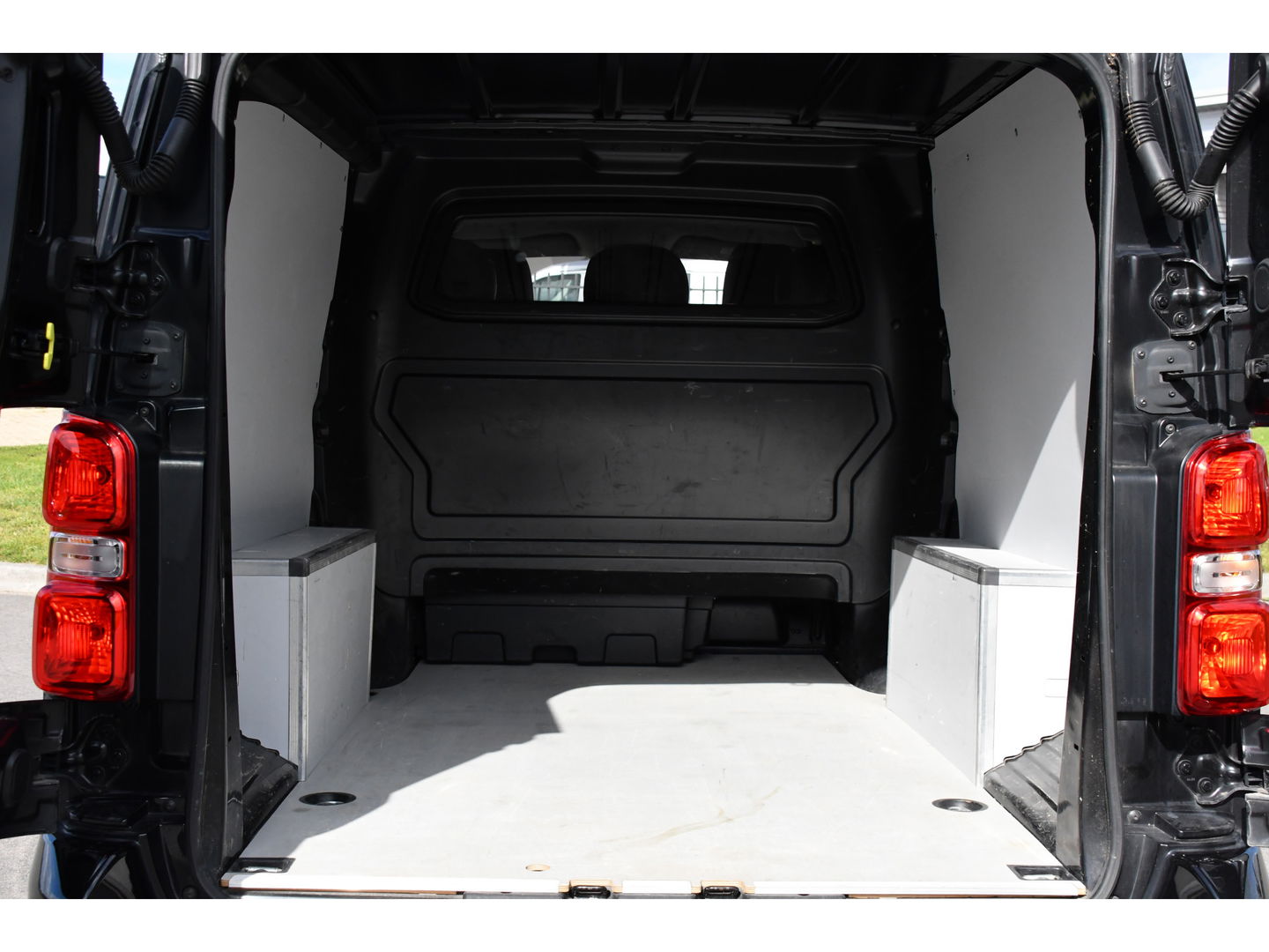 Citroën Jumpy 2.0 BlueHDI 180 DC Black Edition MARGE! Camera, Cruise, 177pk, Automaat, 2 x Schuifdeur, Sensoren, Trekhaak, Uniek!