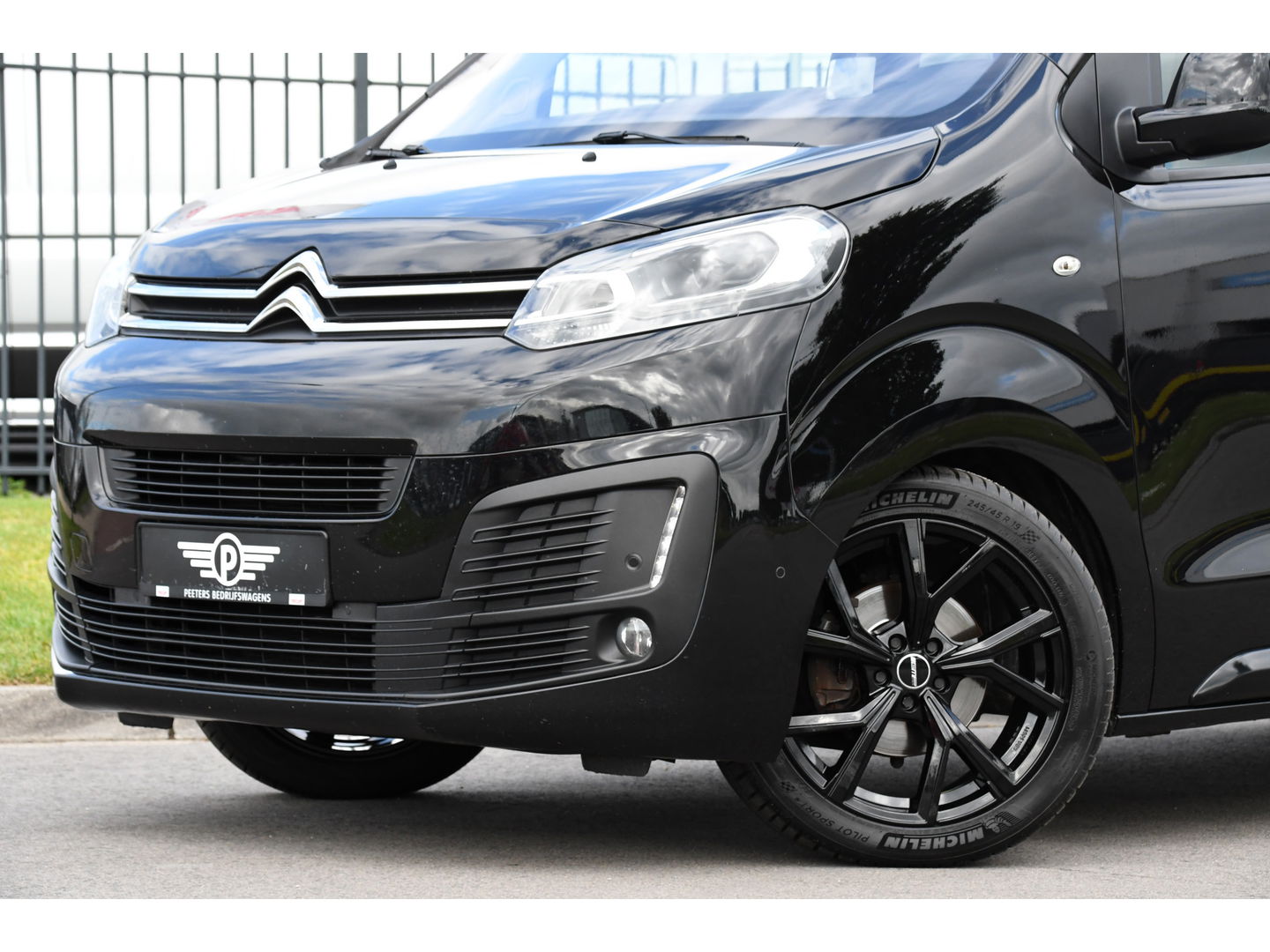 Citroën Jumpy 2.0 BlueHDI 180 DC Black Edition MARGE! Camera, Cruise, 177pk, Automaat, 2 x Schuifdeur, Sensoren, Trekhaak, Uniek!