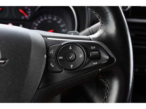 Opel Combo 1.5D L2H1 Black Edition Camera, Cruise, Carplay, Automaat, 130pk, Multimedia, Trekhaak, Keyless, Uniek!