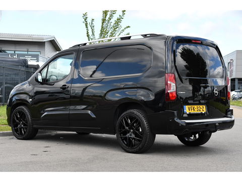 Opel Combo 1.5D L2H1 Black Edition Camera, Cruise, Carplay, Automaat, 130pk, Multimedia, Trekhaak, Keyless, Uniek!