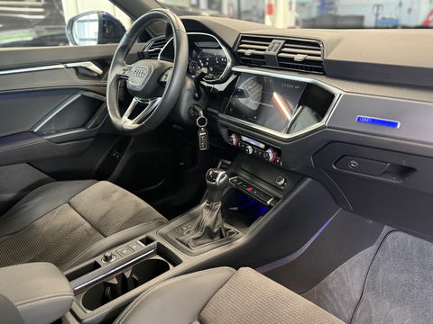 Audi Q3 45 TFSI e S edition 2 X S-Line|ACC|Sfeer|Matrix Led|Stoelverwarming|Cam
