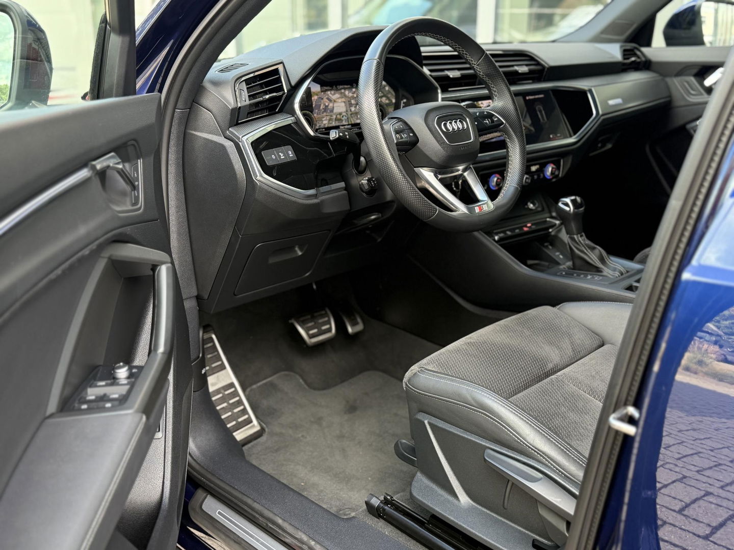 Audi Q3 45 TFSI e S edition 2 X S-Line|ACC|Sfeer|Matrix Led|Stoelverwarming|Cam