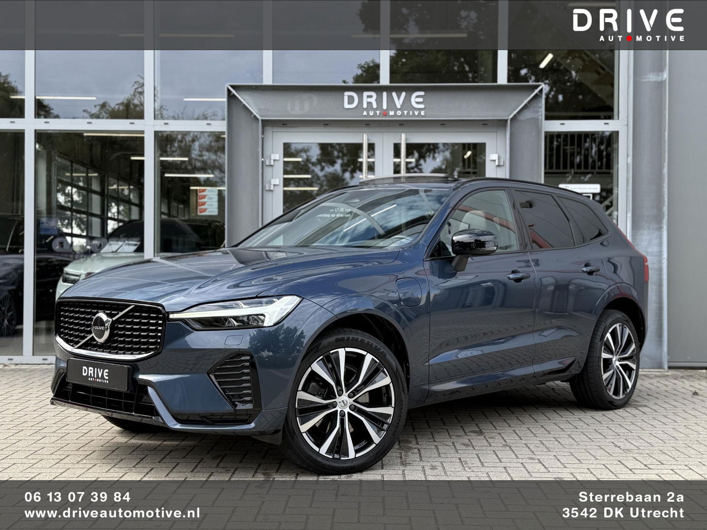 Volvo XC60 2.0 T6 340PK Plug-in hybrid AWD R-Design Facelift|Pano|H&K|Trekhaak|AutoPilot|20"