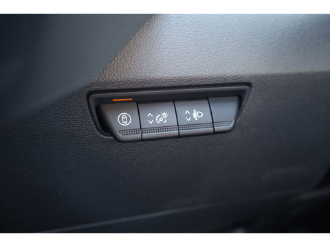 Renault Master T35 2.3 dCi 150 BAKWAGEN Advance | Nw Model | Laadklep | Airco | Cruise | Navi by App | Spoiler