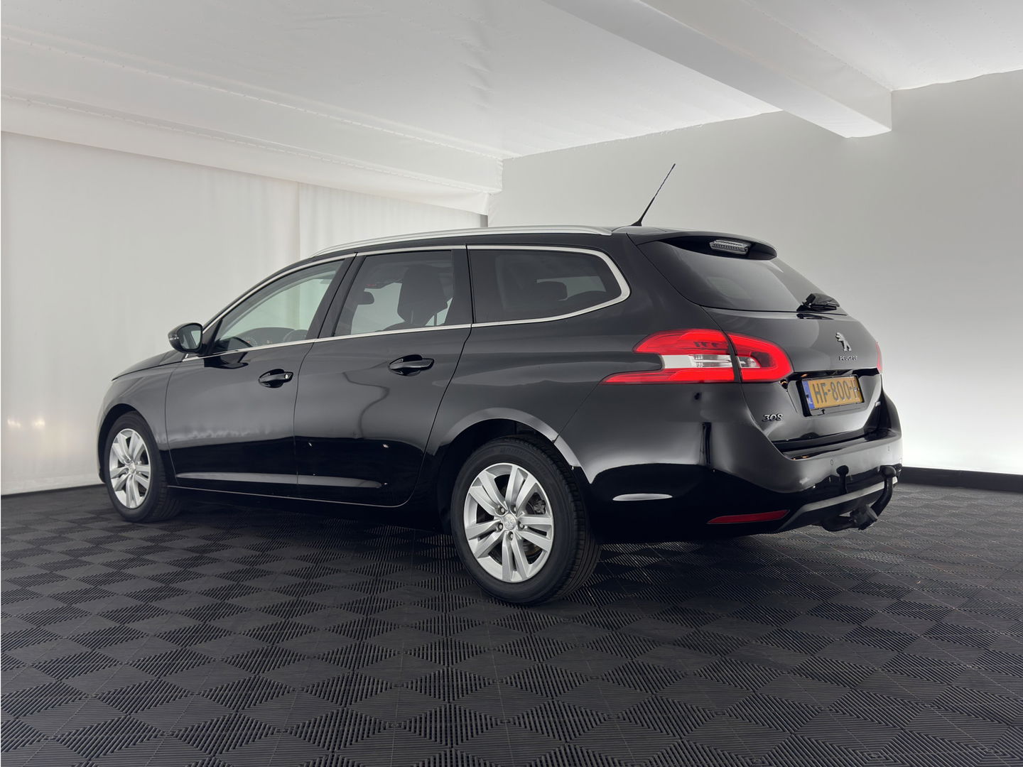 Peugeot 308 SW 1.6 BlueHDI Blue Lease Executive Pack *PANO | NAVI-FULLMAP | CAMERA | COMFORT-SEATS | DAB+ | ECC | PDC | CRUISE | PRIVACY-GLASS | TOWBAR | 16"ALU*