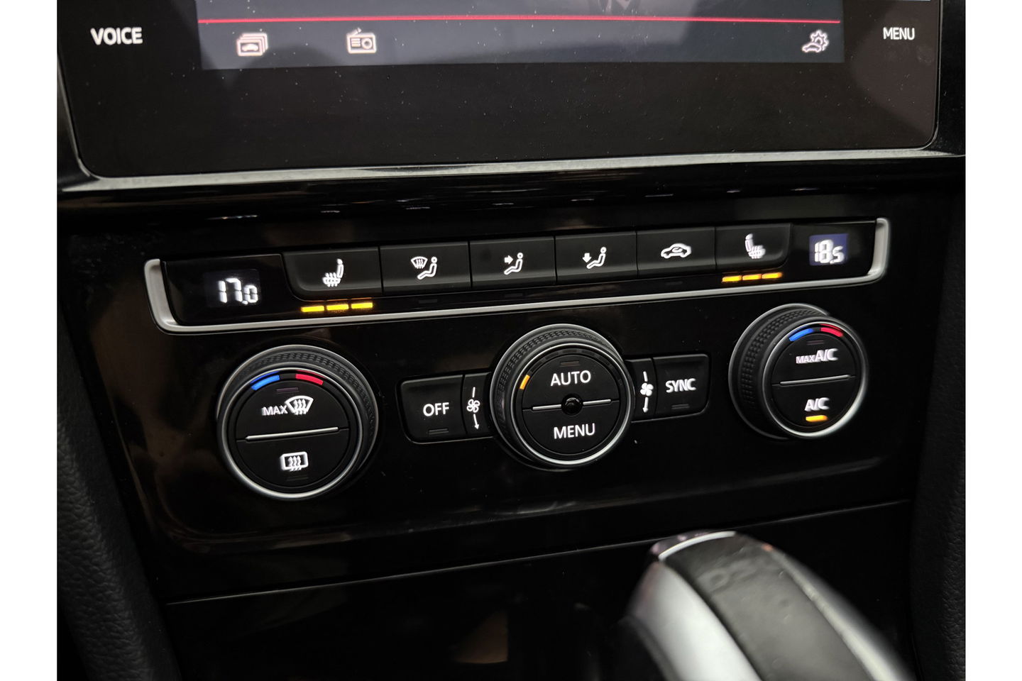 Volkswagen Golf 2.0 TSI GTI Performance | 245PK | DSG | Panoramadak | LED | Virtual Cockpit | Carplay | 19"LMV
