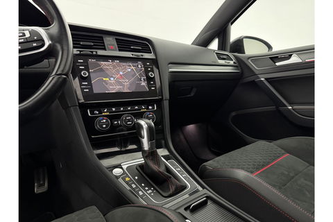 Volkswagen Golf 2.0 TSI GTI Performance | 245PK | DSG | Panoramadak | LED | Virtual Cockpit | Carplay | 19"LMV