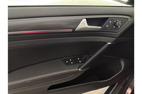 Volkswagen Golf 2.0 TSI GTI Performance | 245PK | DSG | Panoramadak | LED | Virtual Cockpit | Carplay | 19"LMV
