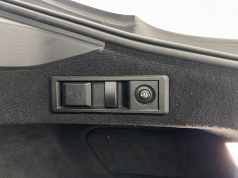 BMW i4 eDrive40 84 kWh M-Sportpack [ 3-Fase ] { SOH-95%} (INCL-BTW) *LEATHER-ALCANTARA | FULL-LED | ADAPTIVE-CRUISE | WIDE-SCREEN-DIGI-COCKPIT | DAB+ | CAMERA | AMBIENT-LIGHT | CARPLAY | SPORT-SEATS | PRIVACY-GLASS | TOWBAR | 18''ALU*