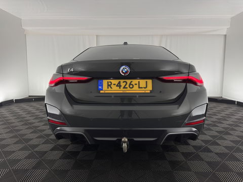 BMW i4 eDrive40 84 kWh M-Sportpack [ 3-Fase ] { SOH-95%} (INCL-BTW) *LEATHER-ALCANTARA | FULL-LED | ADAPTIVE-CRUISE | WIDE-SCREEN-DIGI-COCKPIT | DAB+ | CAMERA | AMBIENT-LIGHT | CARPLAY | SPORT-SEATS | PRIVACY-GLASS | TOWBAR | 18''ALU*