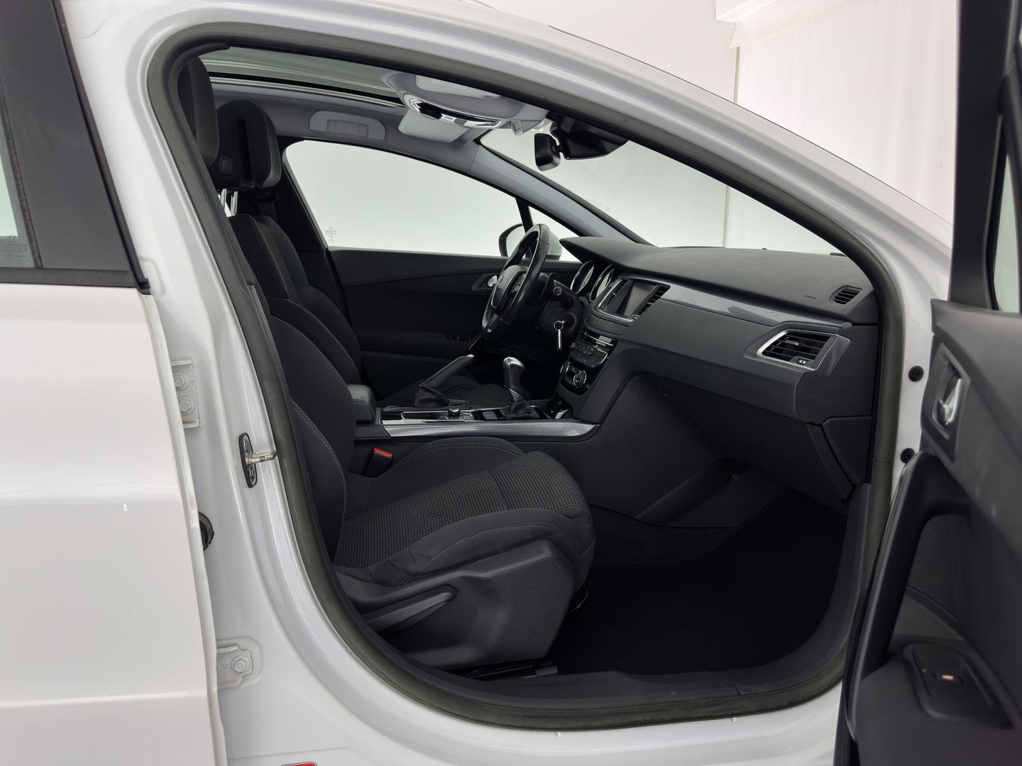 Peugeot 508 SW 1.6 e-HDi Active Aut. *PANO | HEAD-UP | XENON | NAVI-FULLMAP | COMFORT-SEATS | ECC | SHIFT-PADDLES | PDC |  PRIVACY-GLASS | CRUISE | 17''ALU*