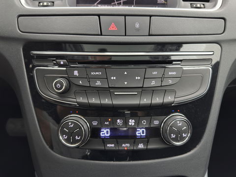 Peugeot 508 SW 1.6 e-HDi Active Aut. *PANO | HEAD-UP | XENON | NAVI-FULLMAP | COMFORT-SEATS | ECC | SHIFT-PADDLES | PDC |  PRIVACY-GLASS | CRUISE | 17''ALU*