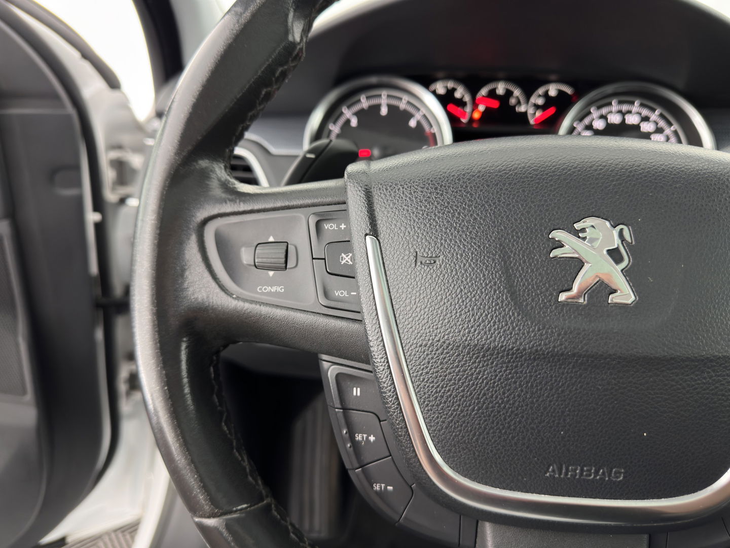 Peugeot 508 SW 1.6 e-HDi Active Aut. *PANO | HEAD-UP | XENON | NAVI-FULLMAP | COMFORT-SEATS | ECC | SHIFT-PADDLES | PDC |  PRIVACY-GLASS | CRUISE | 17''ALU*