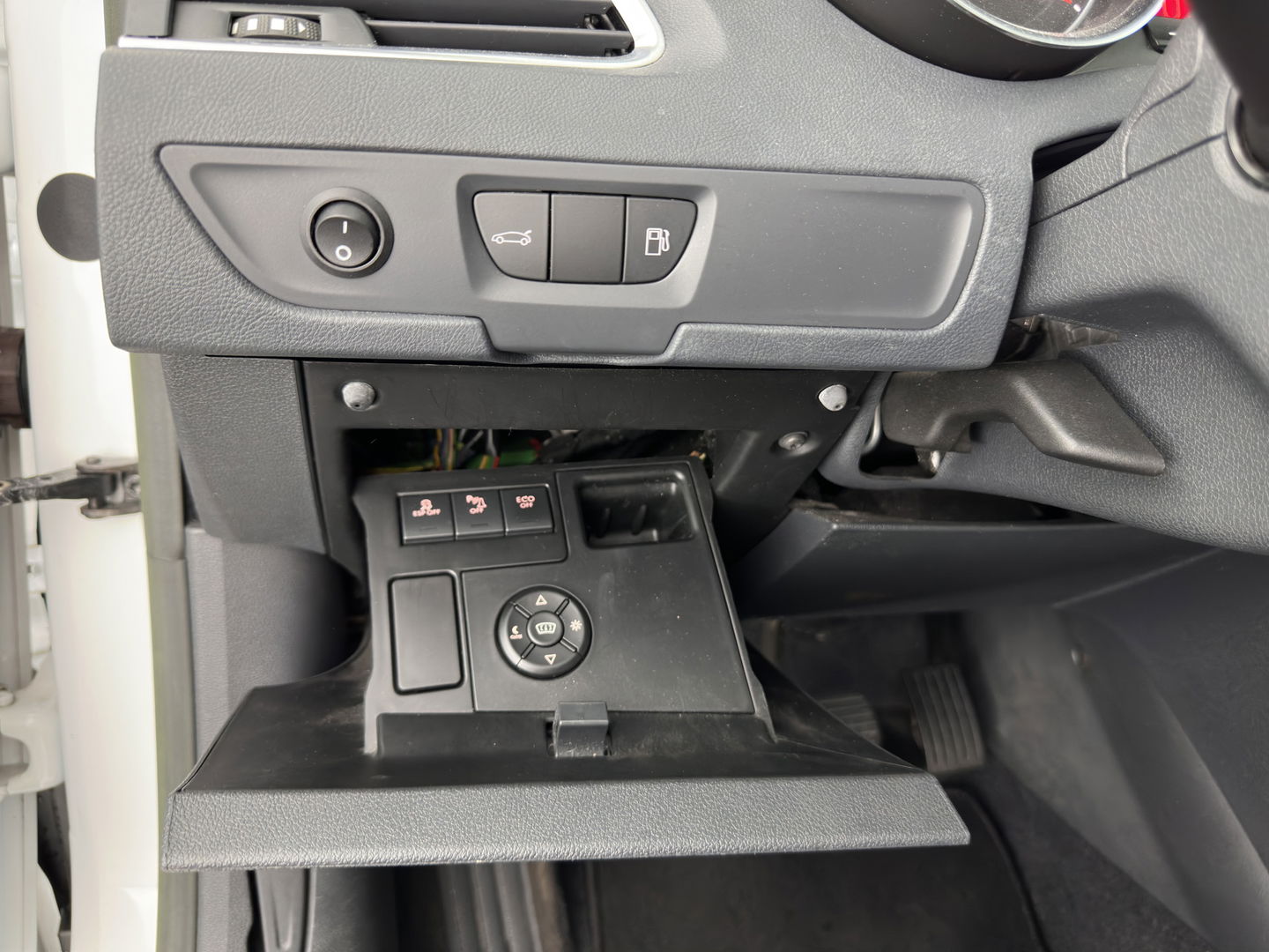 Peugeot 508 SW 1.6 e-HDi Active Aut. *PANO | HEAD-UP | XENON | NAVI-FULLMAP | COMFORT-SEATS | ECC | SHIFT-PADDLES | PDC |  PRIVACY-GLASS | CRUISE | 17''ALU*
