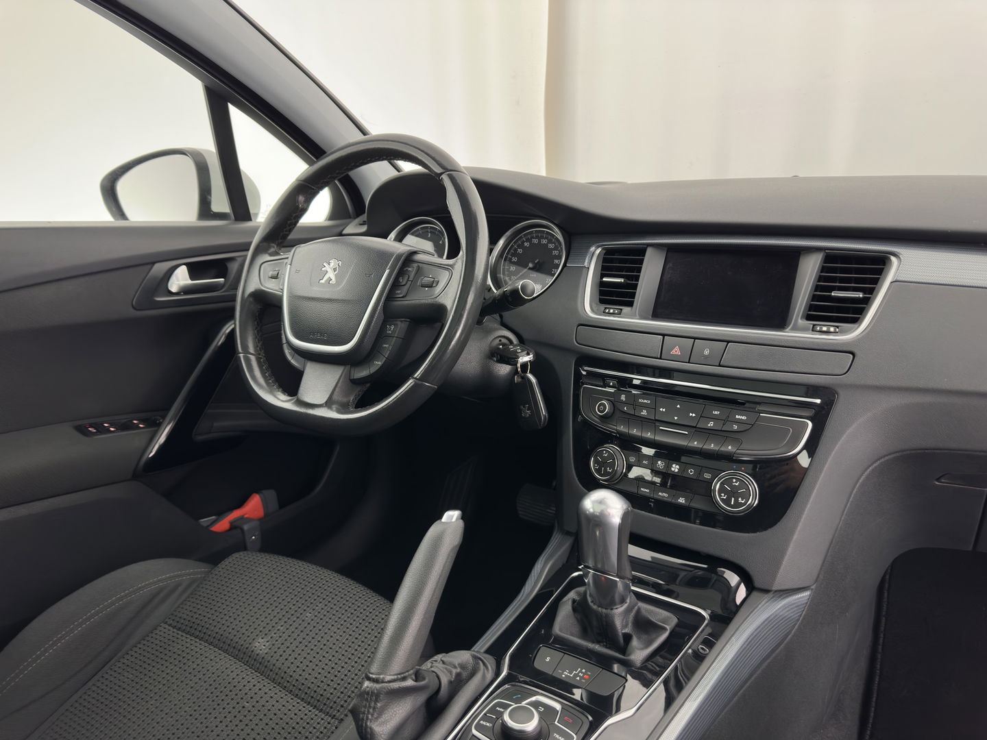 Peugeot 508 SW 1.6 e-HDi Active Aut. *PANO | HEAD-UP | XENON | NAVI-FULLMAP | COMFORT-SEATS | ECC | SHIFT-PADDLES | PDC |  PRIVACY-GLASS | CRUISE | 17''ALU*