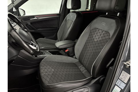 Volkswagen Tiguan 1.4 TSI eHybrid 225PK R-Line | 360° Camera | Sfeerverl. | IQ LED | Carplay | Virtual Cockpit | Trekhaak | 19"LMV