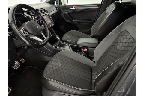Volkswagen Tiguan 1.4 TSI eHybrid 225PK R-Line | 360° Camera | Sfeerverl. | IQ LED | Carplay | Virtual Cockpit | Trekhaak | 19"LMV