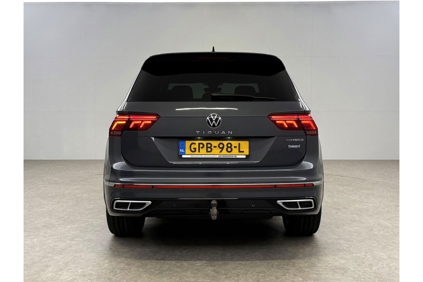 Volkswagen Tiguan 1.4 TSI eHybrid 225PK R-Line | 360° Camera | Sfeerverl. | IQ LED | Carplay | Virtual Cockpit | Trekhaak | 19"LMV