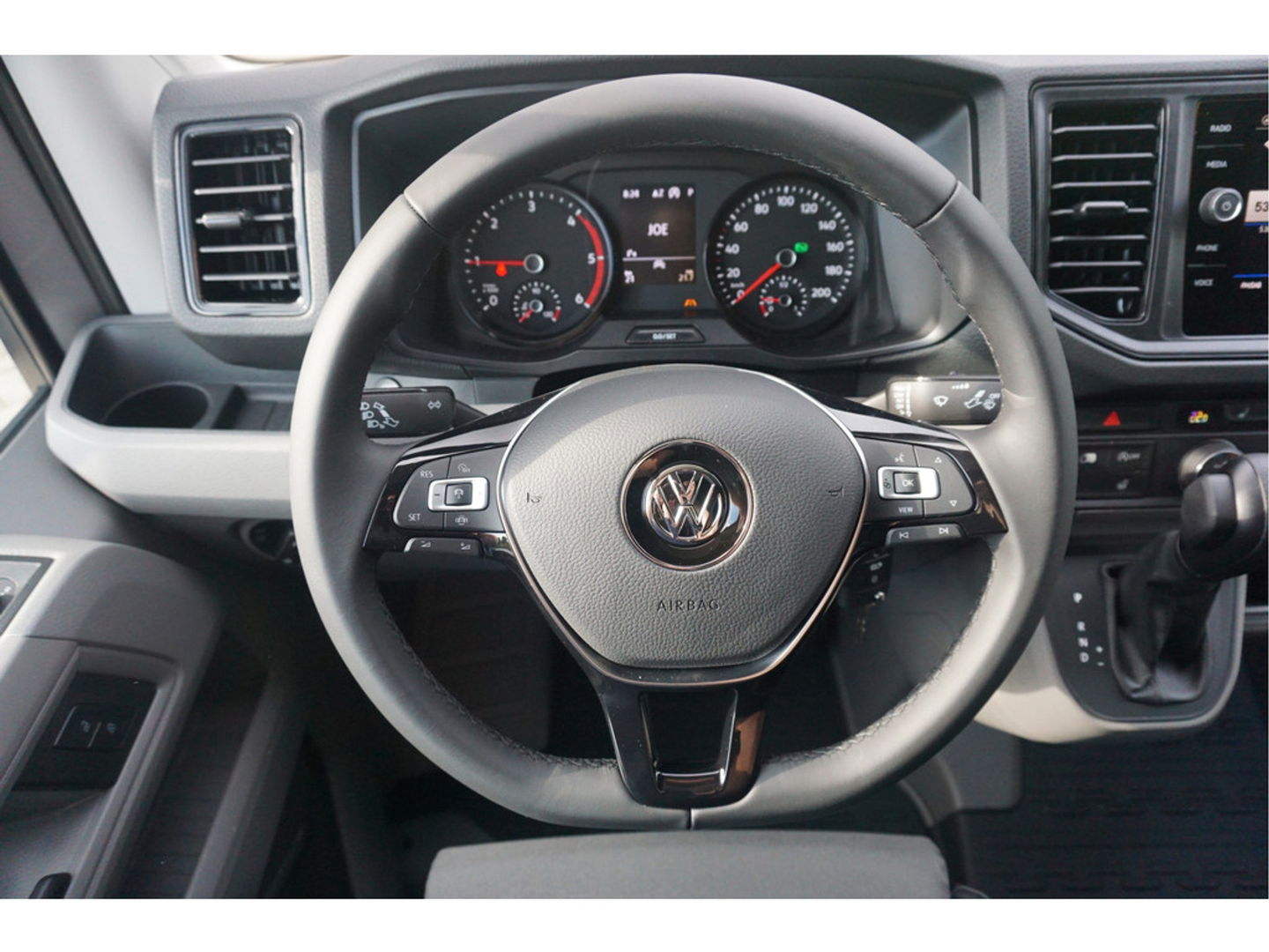 Volkswagen Crafter 35 177PK L3H3 AUT BPM VRIJ!! Navi, Cam, ACC, Gev. Stoel, LED NR.200