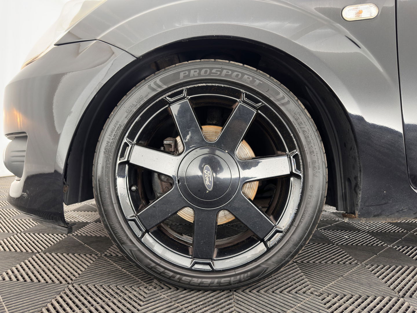 Ford Fiesta 1.3-8V Style *ST-pakket | AIRCO | COMFORT-SEATS | FORD-AUDIO-6000 | PRIVACY-GLASS | 16''ALU*