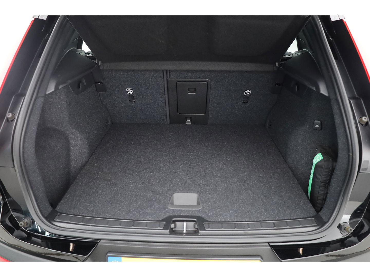 Volvo XC40 1.5 T4 Plug-in hybrid Core Bright | Camera | Navi | Stoel- & Stuurverw. | CarPlay |