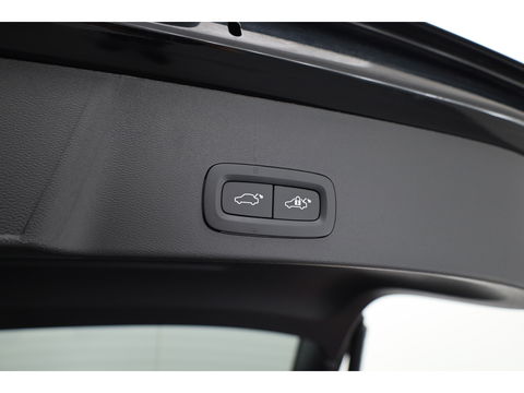 Volvo XC40 1.5 T4 Plug-in hybrid Core Bright | Camera | Navi | Stoel- & Stuurverw. | CarPlay |