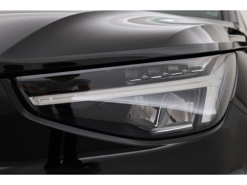 Volvo XC40 1.5 T4 Plug-in hybrid Core Bright | Camera | Navi | Stoel- & Stuurverw. | CarPlay |