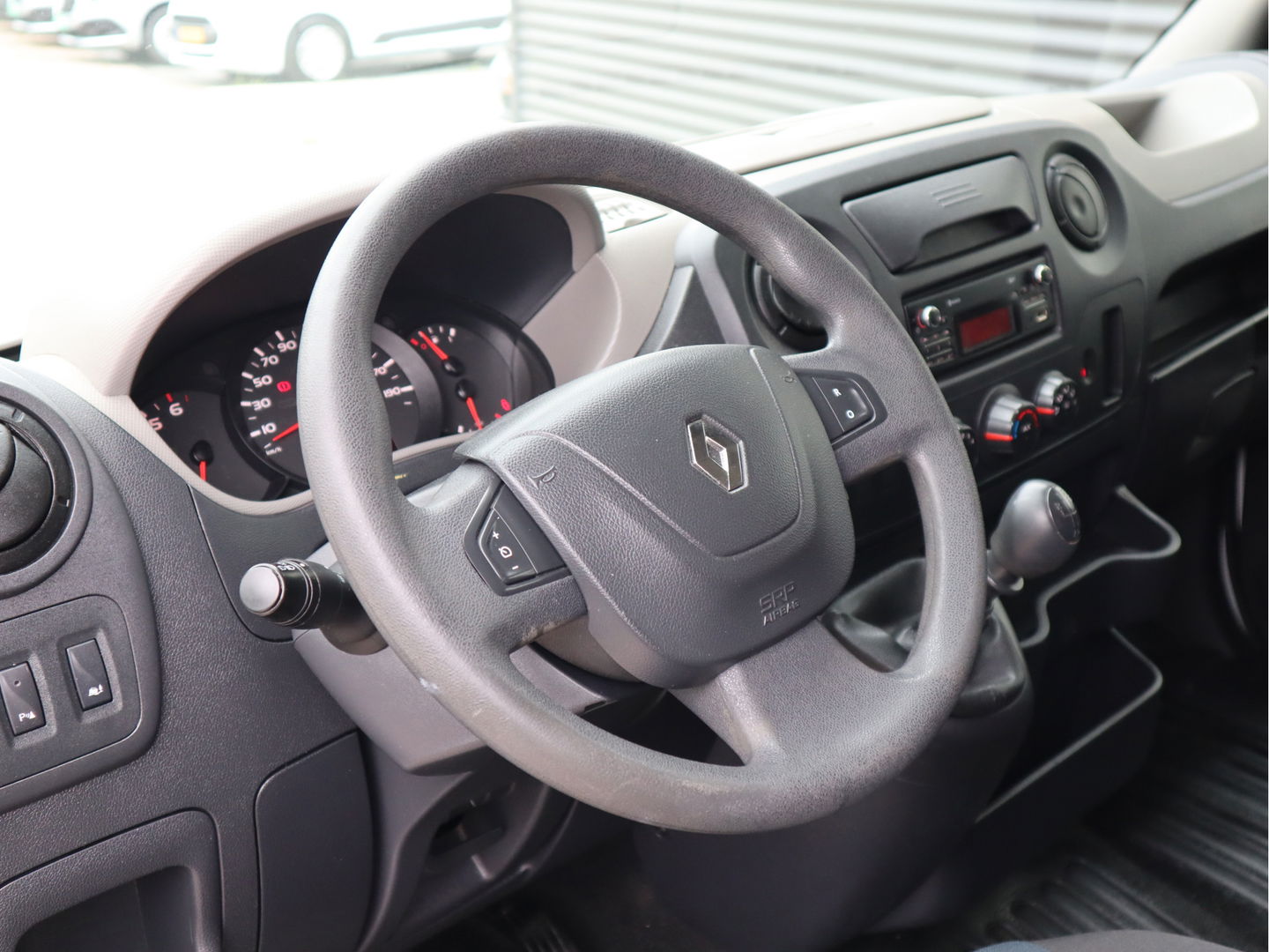 Renault Master T35 2.3 dCi 126pk L1H2 - Airco - Cruise - 3 Zits - Euro 5