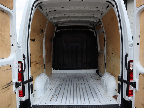 Renault Master T35 2.3 dCi 126pk L1H2 - Airco - Cruise - 3 Zits - Euro 5