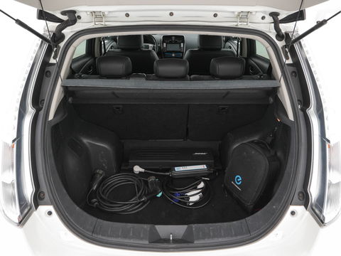 Nissan Leaf Tekna 24 kWh Aut. *LUXURY-LEATHER | FULL-LED | BOSE-SURROUND | TOP-VIEW | KEYLESS | NAVI-FULLMAP | ECC | HEATED-COMFORTSEATS | CAMERA | DIGI-COCKPIT | PRIVACY-GLASS |  17"ALU*