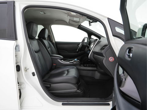 Nissan Leaf Tekna 24 kWh Aut. *LUXURY-LEATHER | FULL-LED | BOSE-SURROUND | TOP-VIEW | KEYLESS | NAVI-FULLMAP | ECC | HEATED-COMFORTSEATS | CAMERA | DIGI-COCKPIT | PRIVACY-GLASS |  17"ALU*