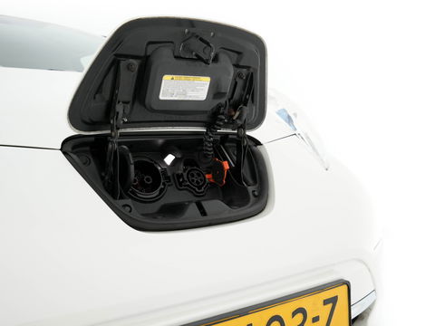 Nissan Leaf Tekna 24 kWh Aut. *LUXURY-LEATHER | FULL-LED | BOSE-SURROUND | TOP-VIEW | KEYLESS | NAVI-FULLMAP | ECC | HEATED-COMFORTSEATS | CAMERA | DIGI-COCKPIT | PRIVACY-GLASS |  17"ALU*