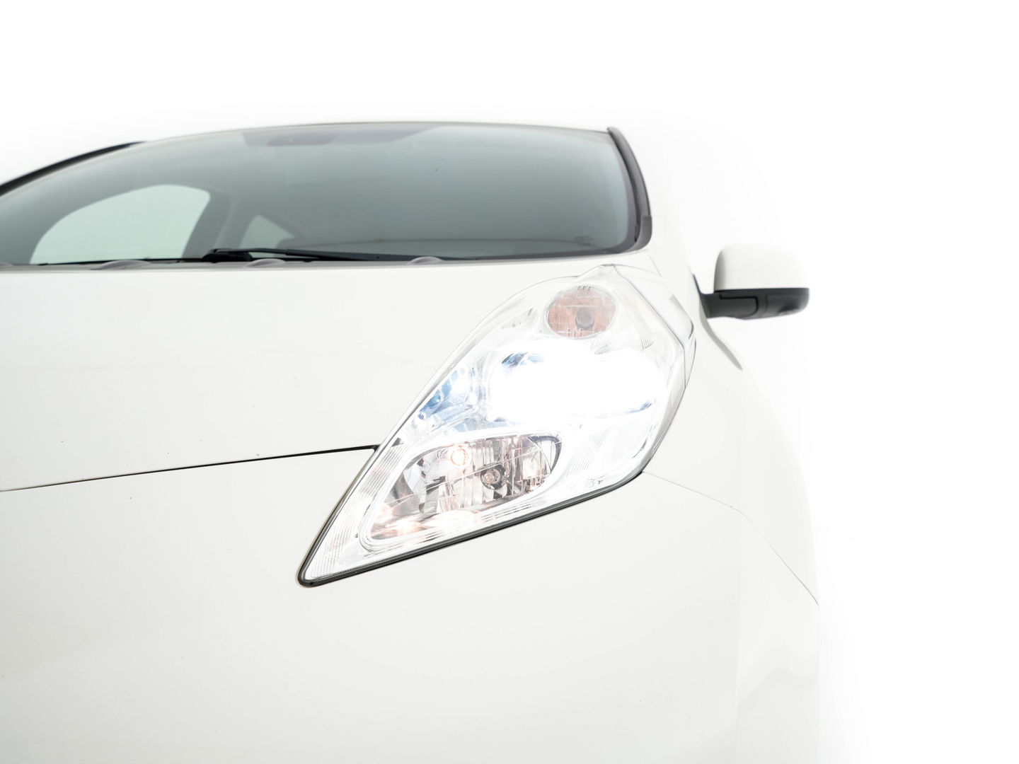 Nissan Leaf Tekna 24 kWh Aut. *LUXURY-LEATHER | FULL-LED | BOSE-SURROUND | TOP-VIEW | KEYLESS | NAVI-FULLMAP | ECC | HEATED-COMFORTSEATS | CAMERA | DIGI-COCKPIT | PRIVACY-GLASS |  17"ALU*