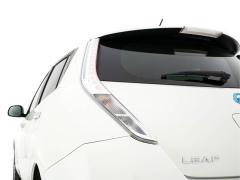 Nissan Leaf Tekna 24 kWh Aut. *LUXURY-LEATHER | FULL-LED | BOSE-SURROUND | TOP-VIEW | KEYLESS | NAVI-FULLMAP | ECC | HEATED-COMFORTSEATS | CAMERA | DIGI-COCKPIT | PRIVACY-GLASS |  17"ALU*